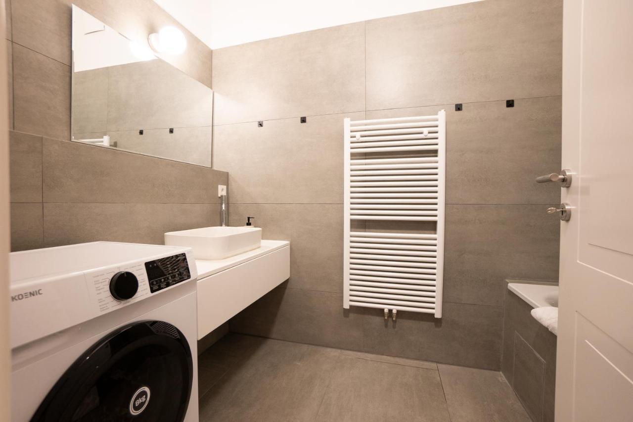 Chic 94M2 Apartment With A King-Size Bed Вена Экстерьер фото